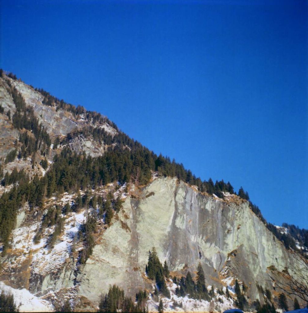 Alpenpanorama aufgenommen mit Refleka II Mittelformat auf Kodak Portra 400.
