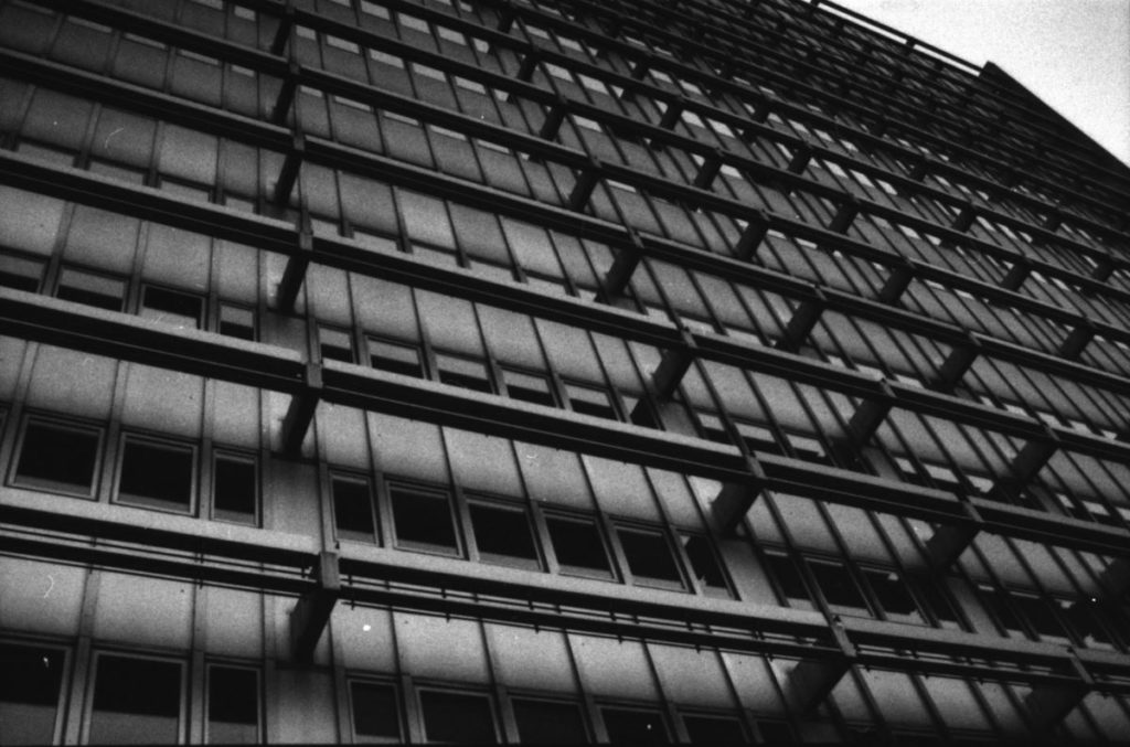 Häuserfassade der BZ und anderer Verlage