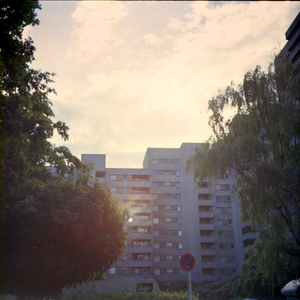 Bild mit der Kiev 60 - Wohnblock