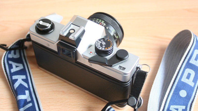 Diese Praktica MTL 50 ist z.b. eine sehr gute Kamera für den Einstieg in die analoge Fotografie!