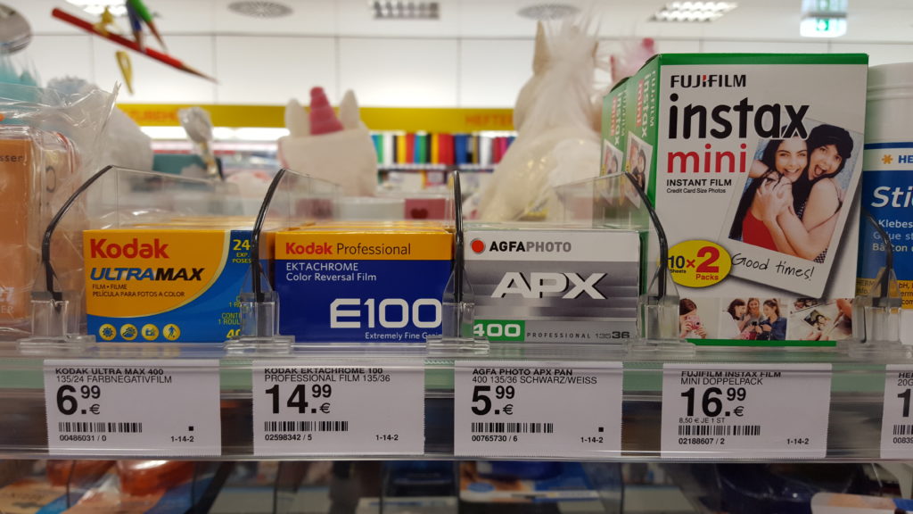Filmregal im Müller Drogeriemarkt