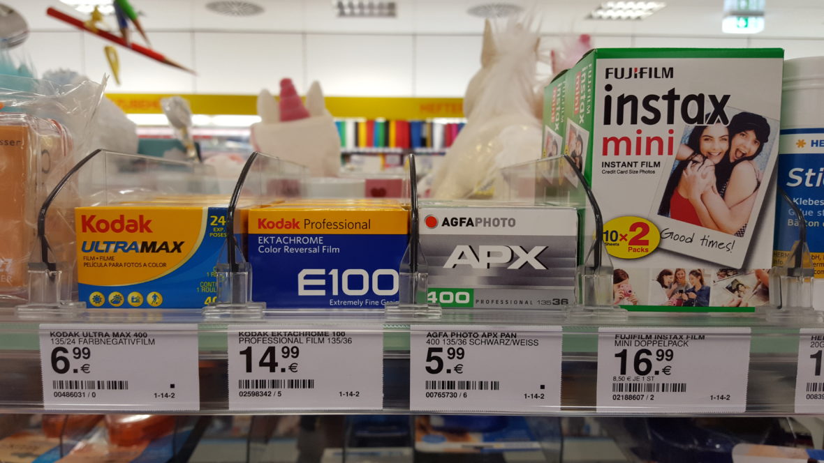 Neu im Sortiment: Drogeriekette führt Kodak E100 ein! Neu im Sortiment: Drogeriekette führt Kodak E100 ein!