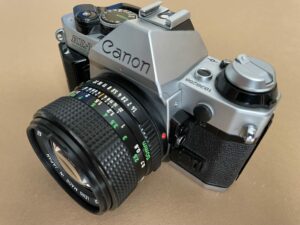 Canon AE-1 Program rechte Seite