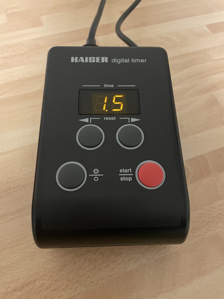 Frontansicht der digital timer Belichtungsschaltuhr